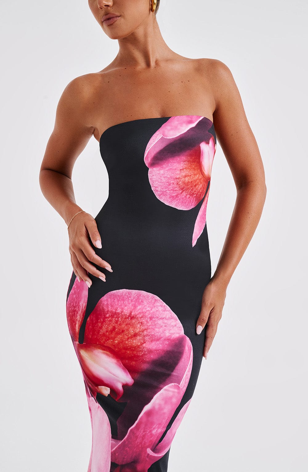 Novessa | Fiora Floral Print Midi Dress
