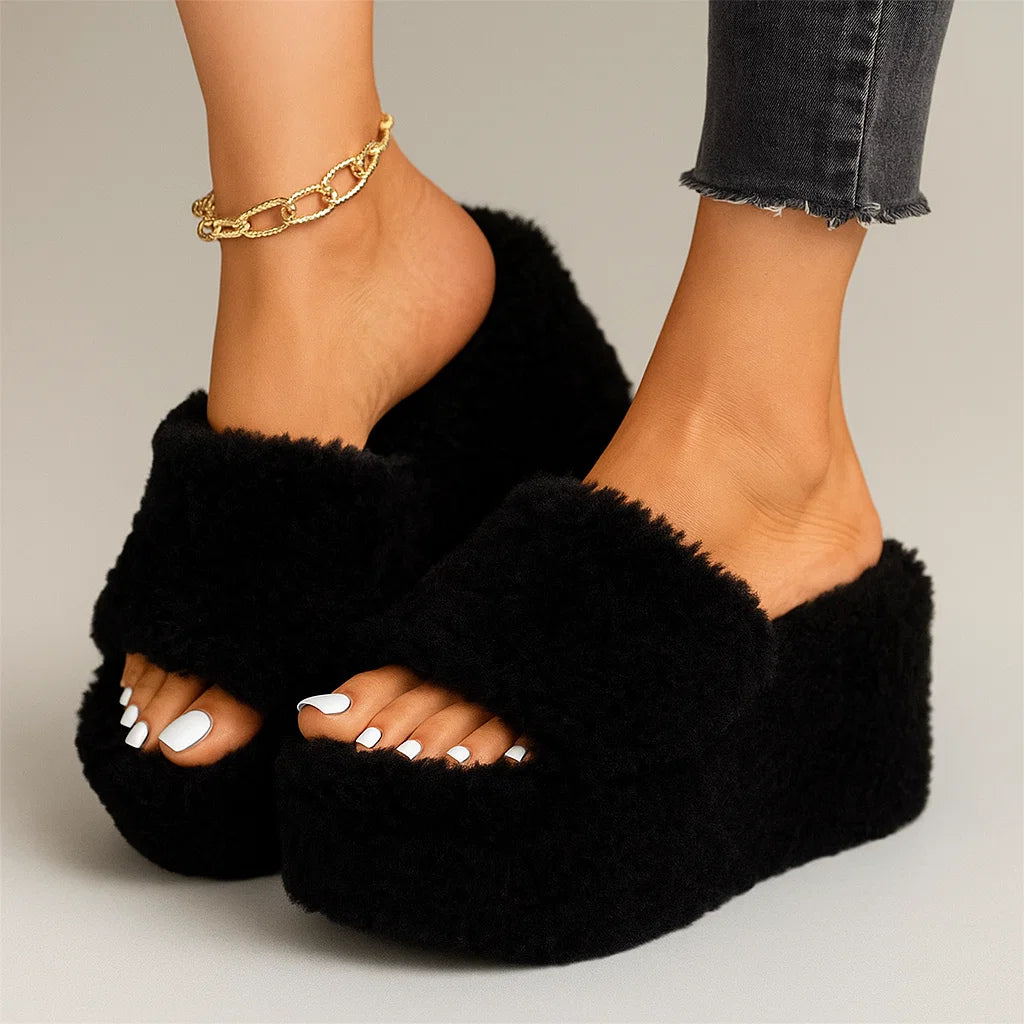 Amari | Cozy Haven Slippers