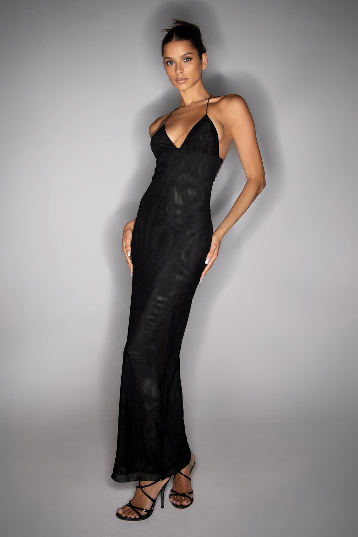 Novessa | Fleur Open Back Maxi Dress