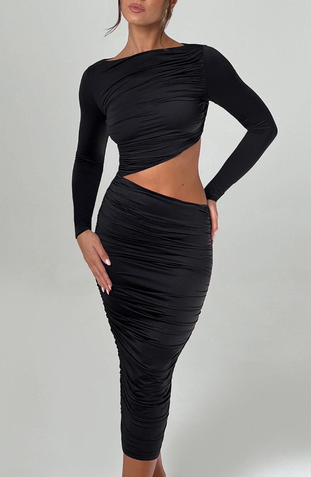 Novessa | Noira Cut-Out Midi Dress