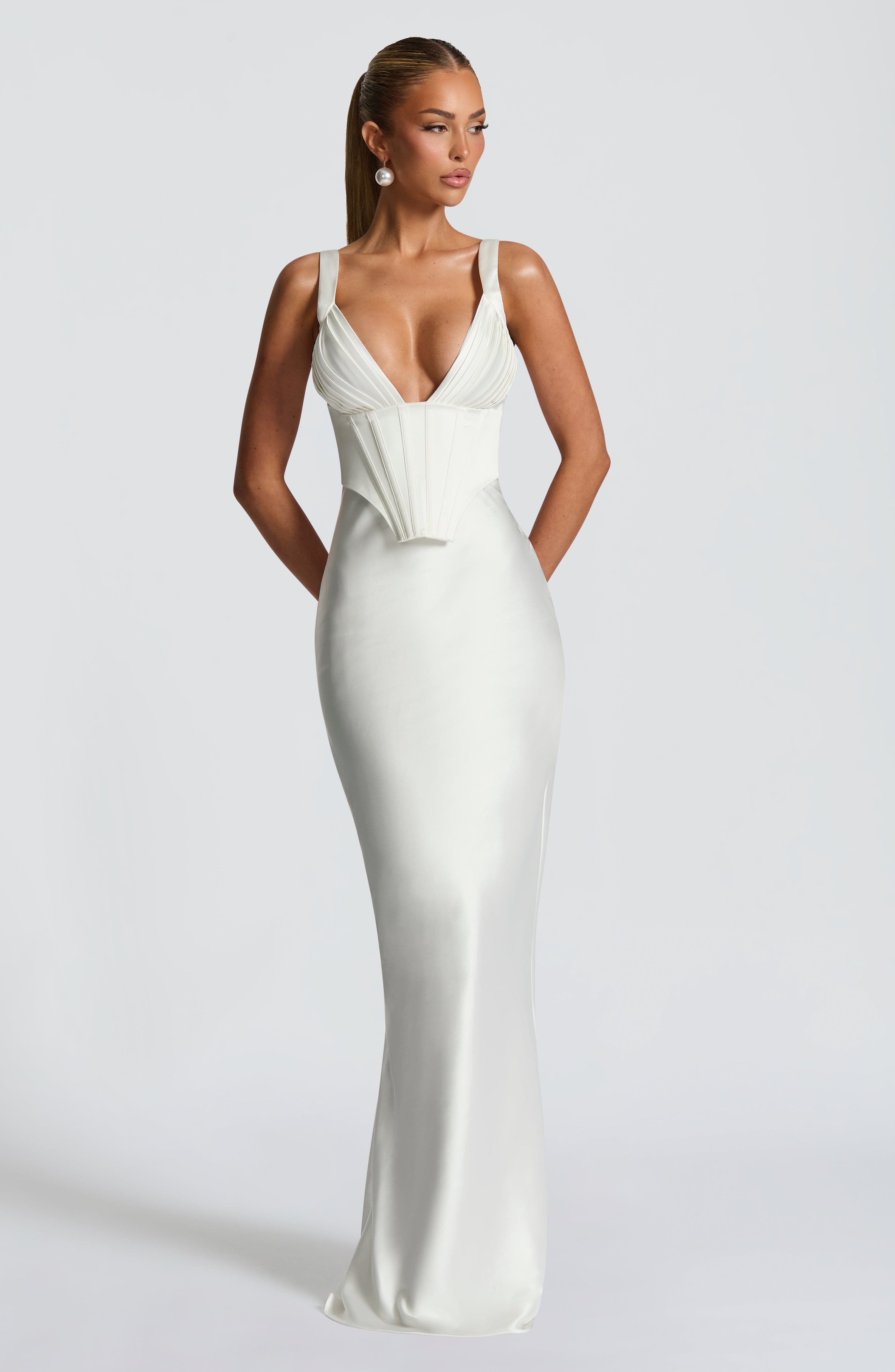 Novessa | Tina Maxi Dress